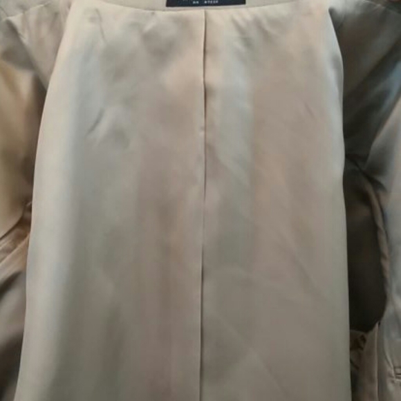 Jones NY Tan Wool/Silk Suit 44R - Picture 12 of 12